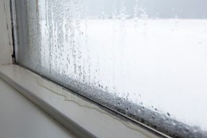 humedad en las ventanas